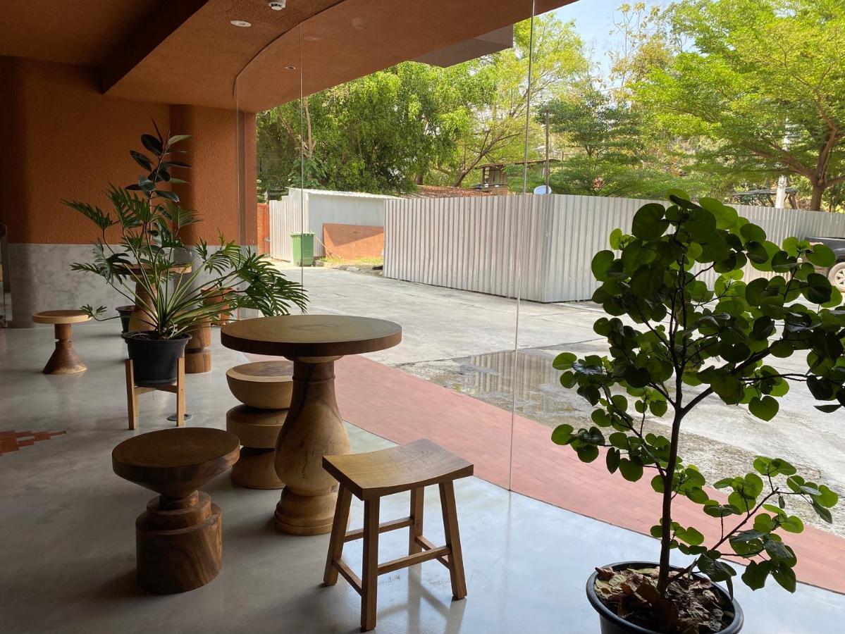 Mai Hotel 清邁 外观 照片